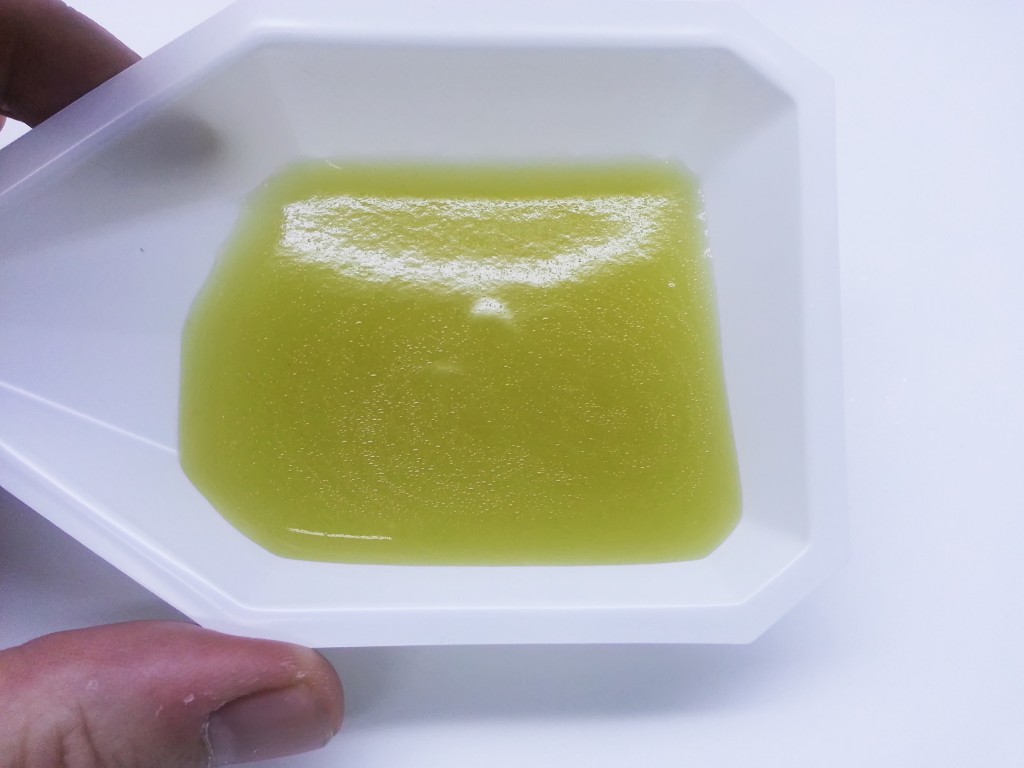 Aspecto del gel de chitosan con el aceite de oliva emulsionado